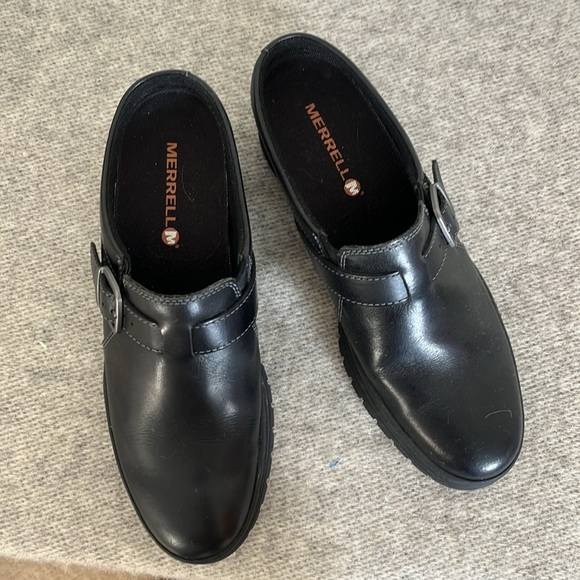 Leather lug sole Merrell Clogs with buckle, Size 8.5 - Picture 2 of 11